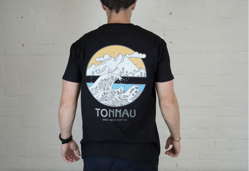 Mount Tonnau Short Sleeved T-Shirt in Black-3
